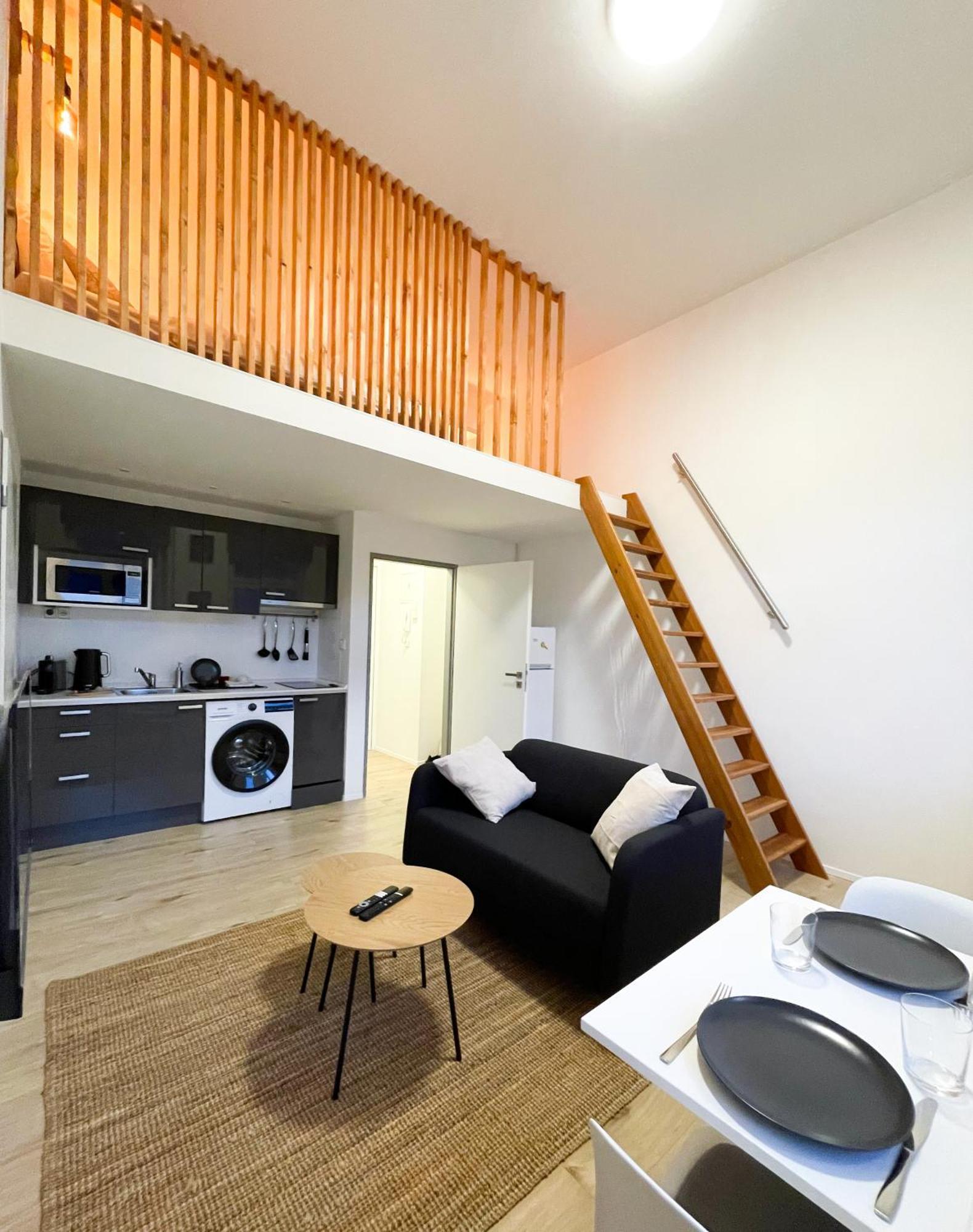 Loft Maniny By Urban Apartments Praga Zewnętrze zdjęcie